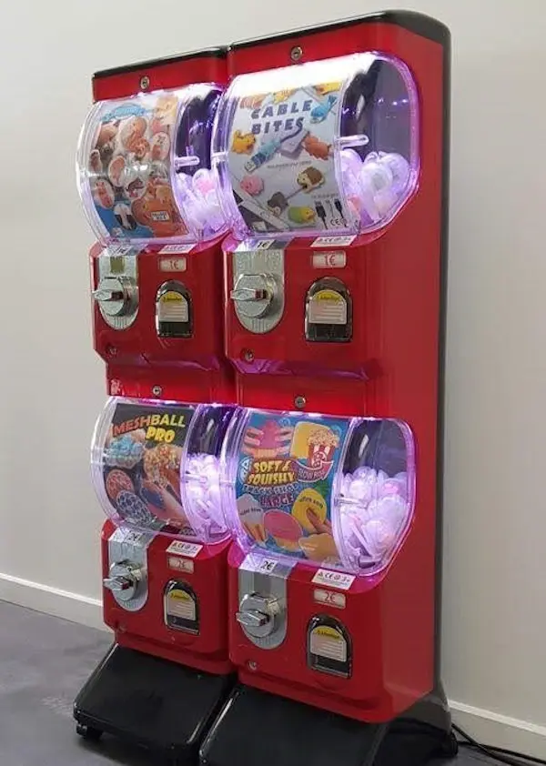 Automat Tomy si Tomy led Automat Tomy si Tomy led