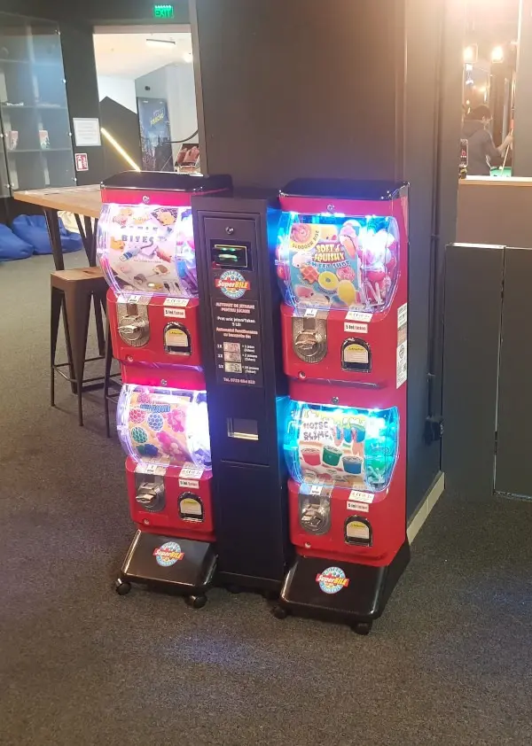 Automat Tomy si Tomy led Automat Tomy si Tomy led