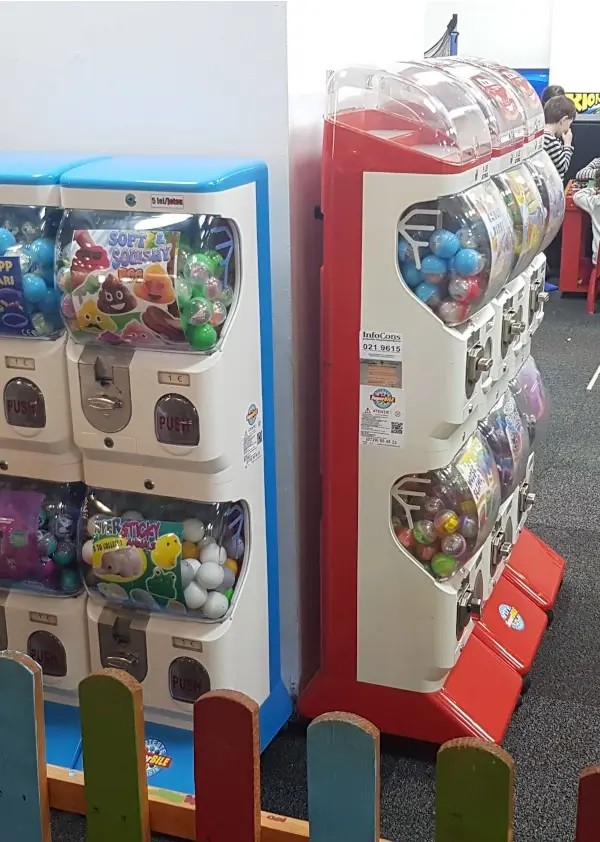 Automat Tomy si Tomy led Automat Tomy si Tomy led